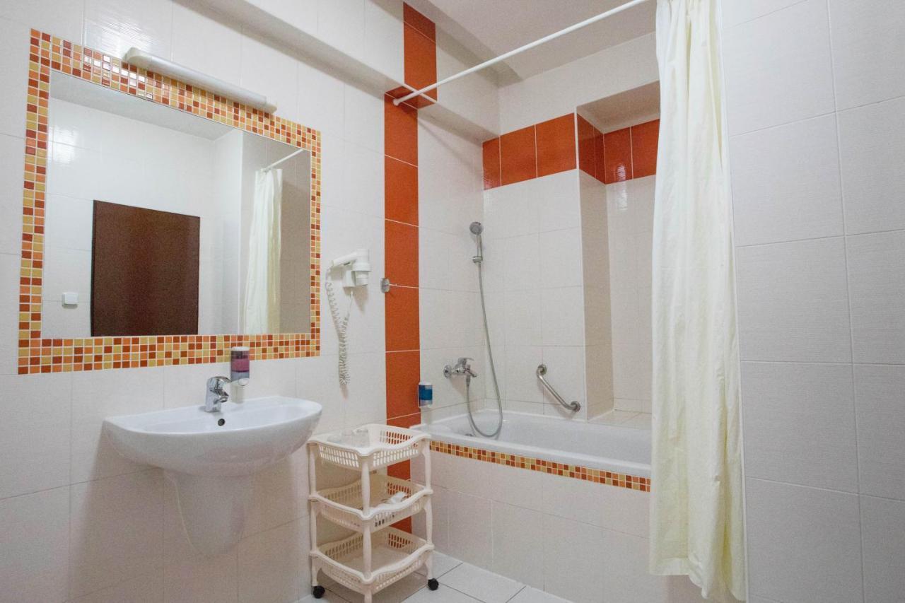 Hotel Baronka Bratislava Luaran gambar